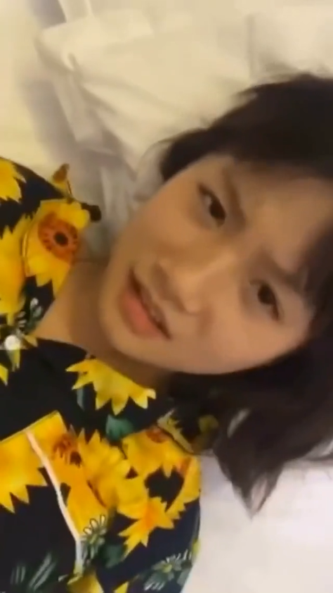 sex vn Em gái áo hoa 2k7 cute lộ clip sex